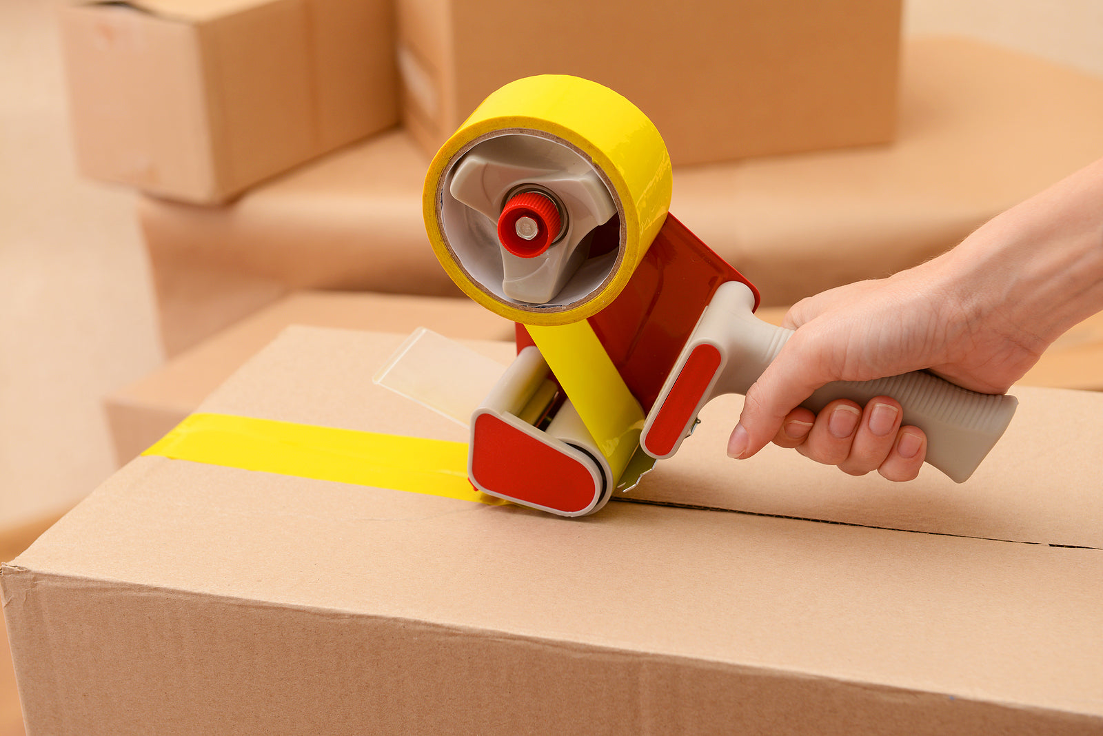 custom cardboard boxes - Packaging parcels with dispenser