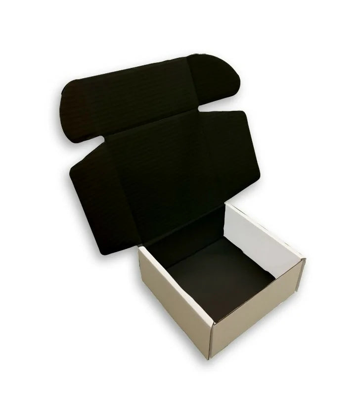392 x 286 x 18mm Postal Mailing Box