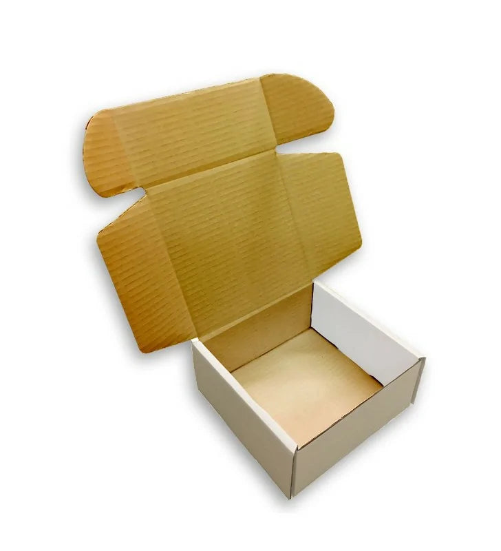 White/ brown mailing box
