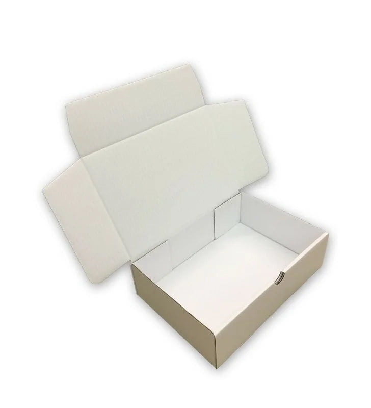 White/ brown mailing box 